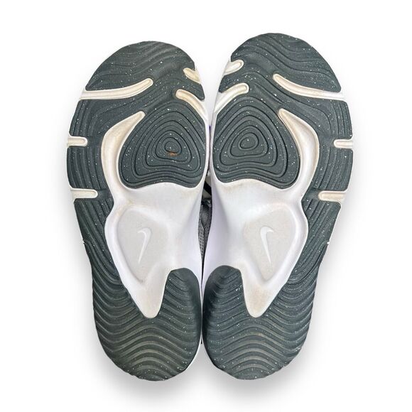 Nike LEGEND ESSENTIAL 3 NN Smoke Grey Sneaker Shoes Men’s Size 10.5 (DM1120-002) - Picture 9 of 10